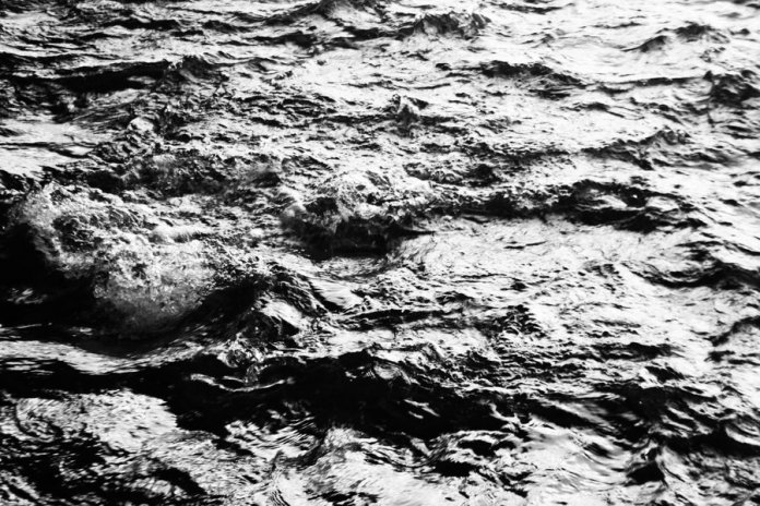 dark_waves_by_13yurithelily13